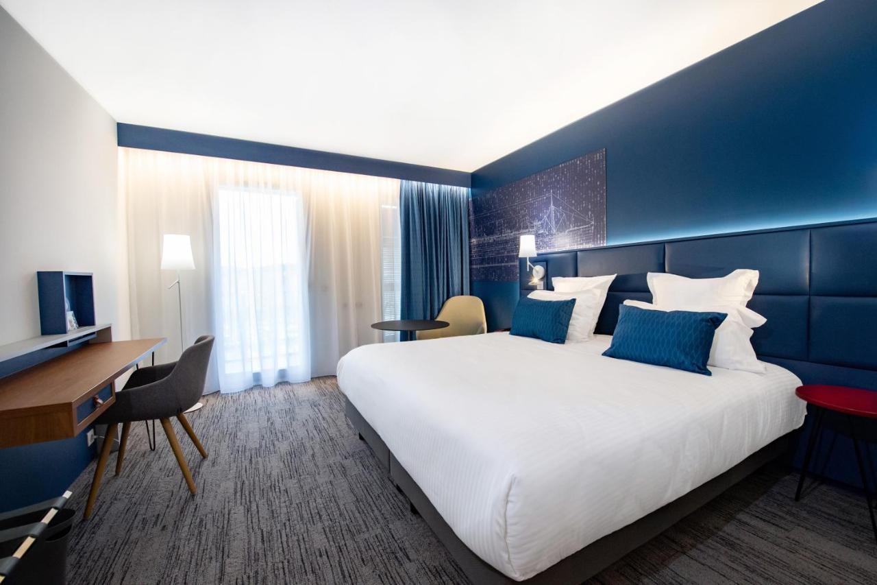 Hotel Mercure Toulon לה סיין סור-מר מראה חיצוני תמונה