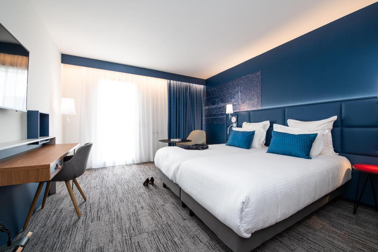 Hotel Mercure Toulon לה סיין סור-מר מראה חיצוני תמונה