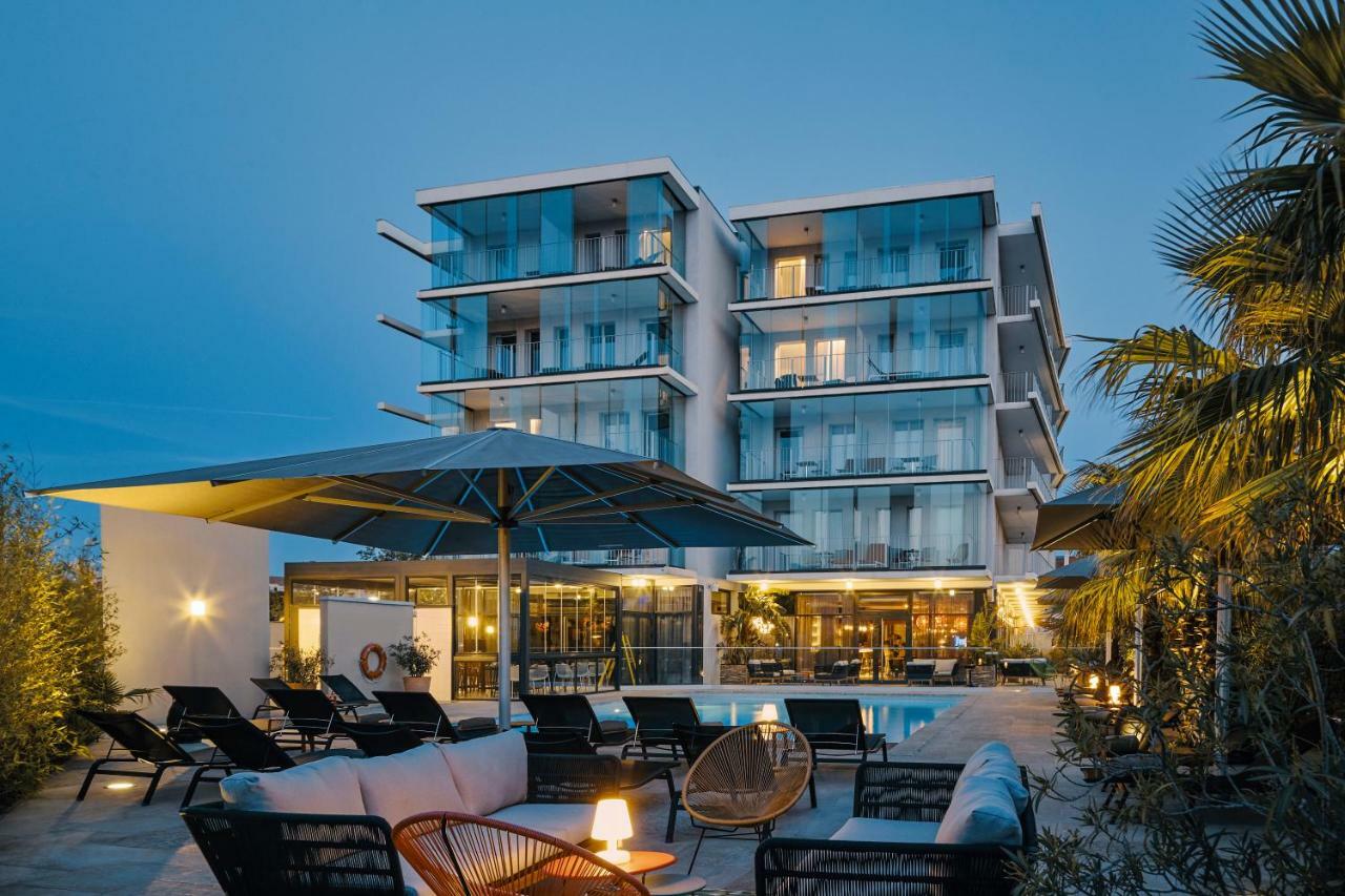 Hotel Mercure Toulon לה סיין סור-מר מראה חיצוני תמונה